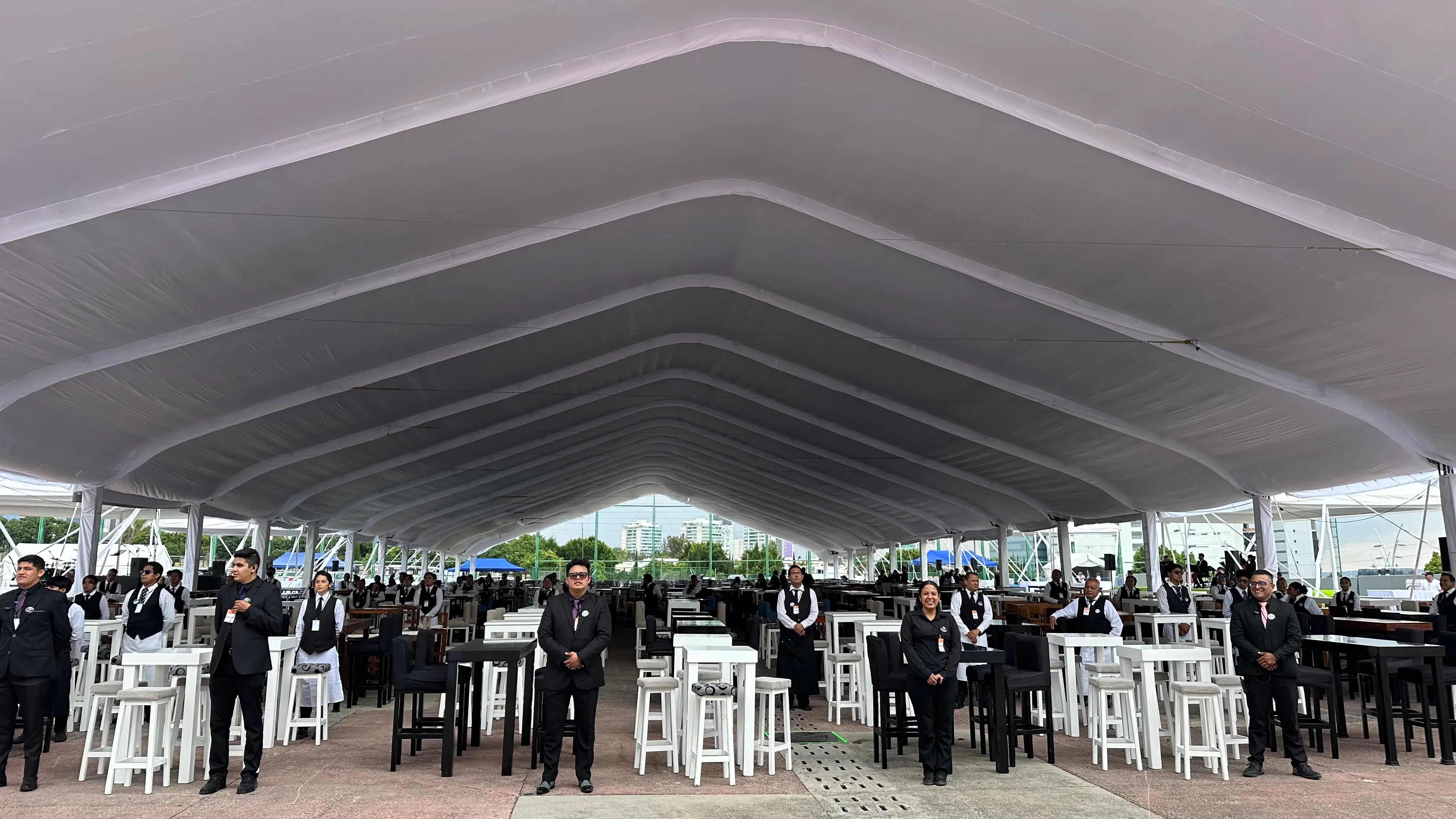 Nuestra Historia Alquiladora Crystal